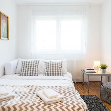 Spacious 2Bdr Apartment - Free Parking Zagreb Buitenkant foto