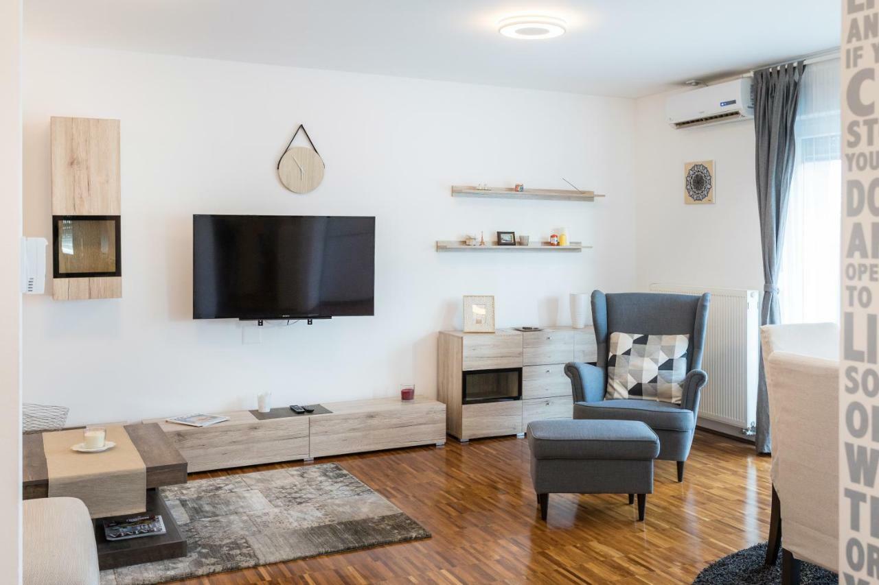 Spacious 2Bdr Apartment - Free Parking Zagreb Buitenkant foto